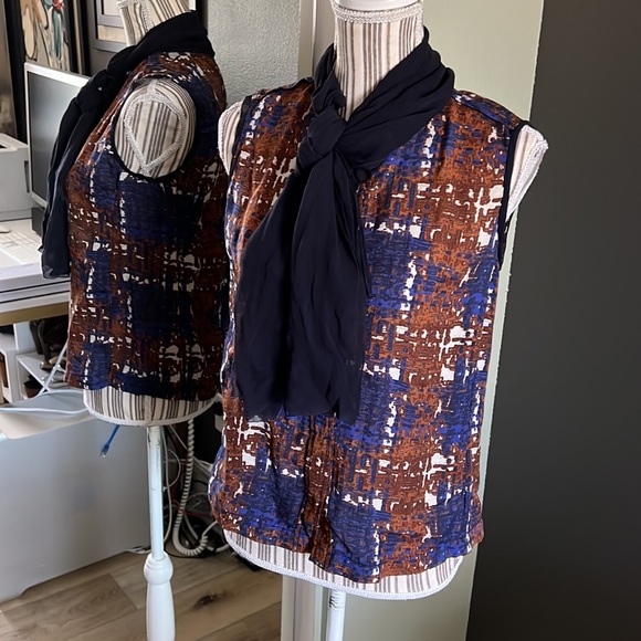 Tory Burch Tops - 🔥Tory Burch, sleeveless blouse, bow at neck, size 4